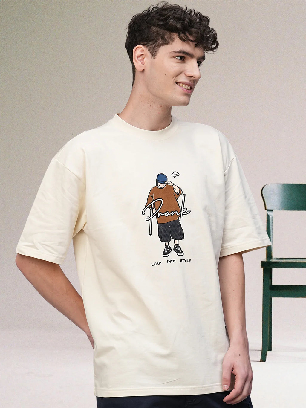 CRIMSON STRAWHAT Men Printed Oversized T-Shirt