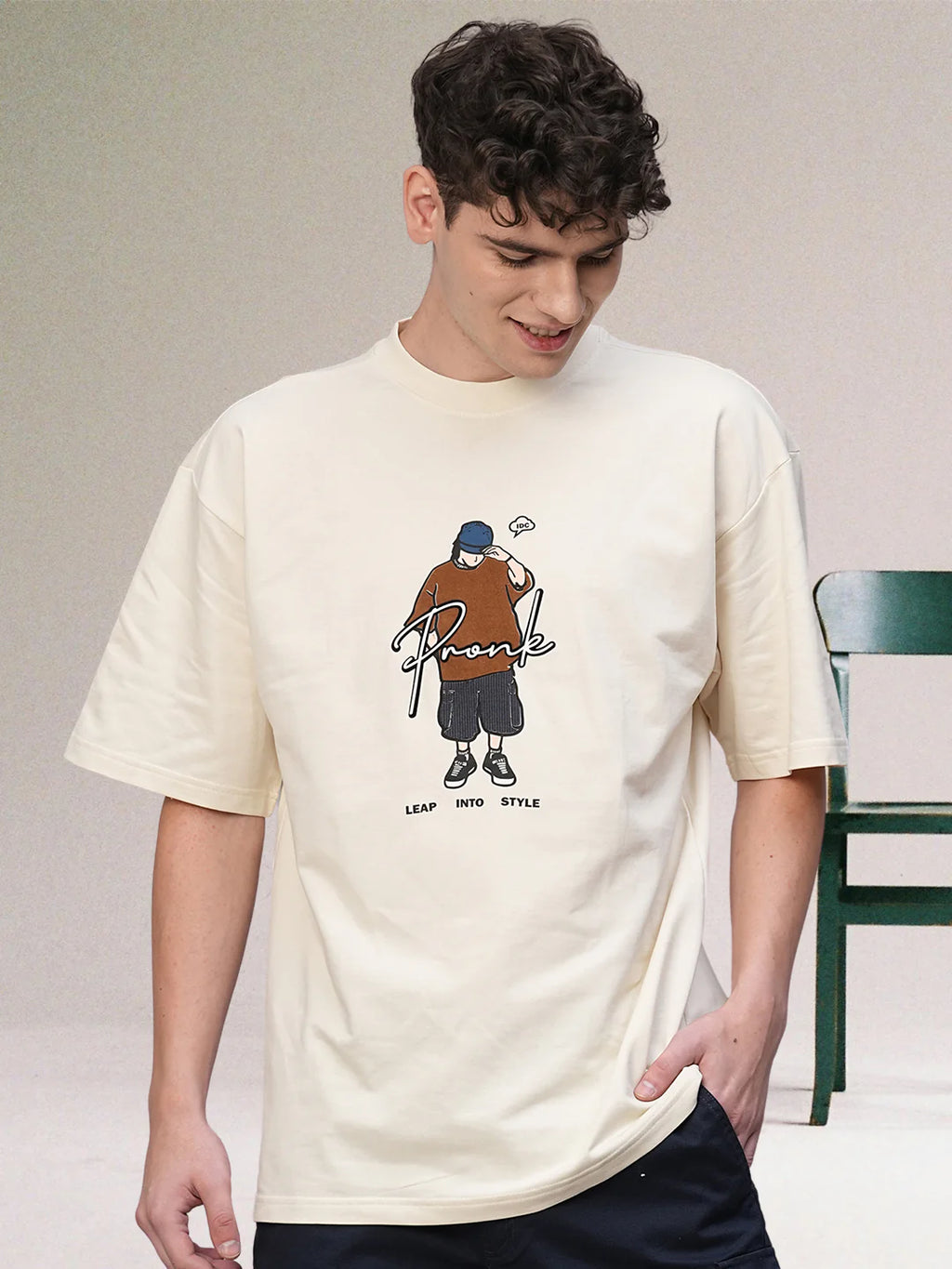 CRIMSON STRAWHAT Men Printed Oversized T-Shirt