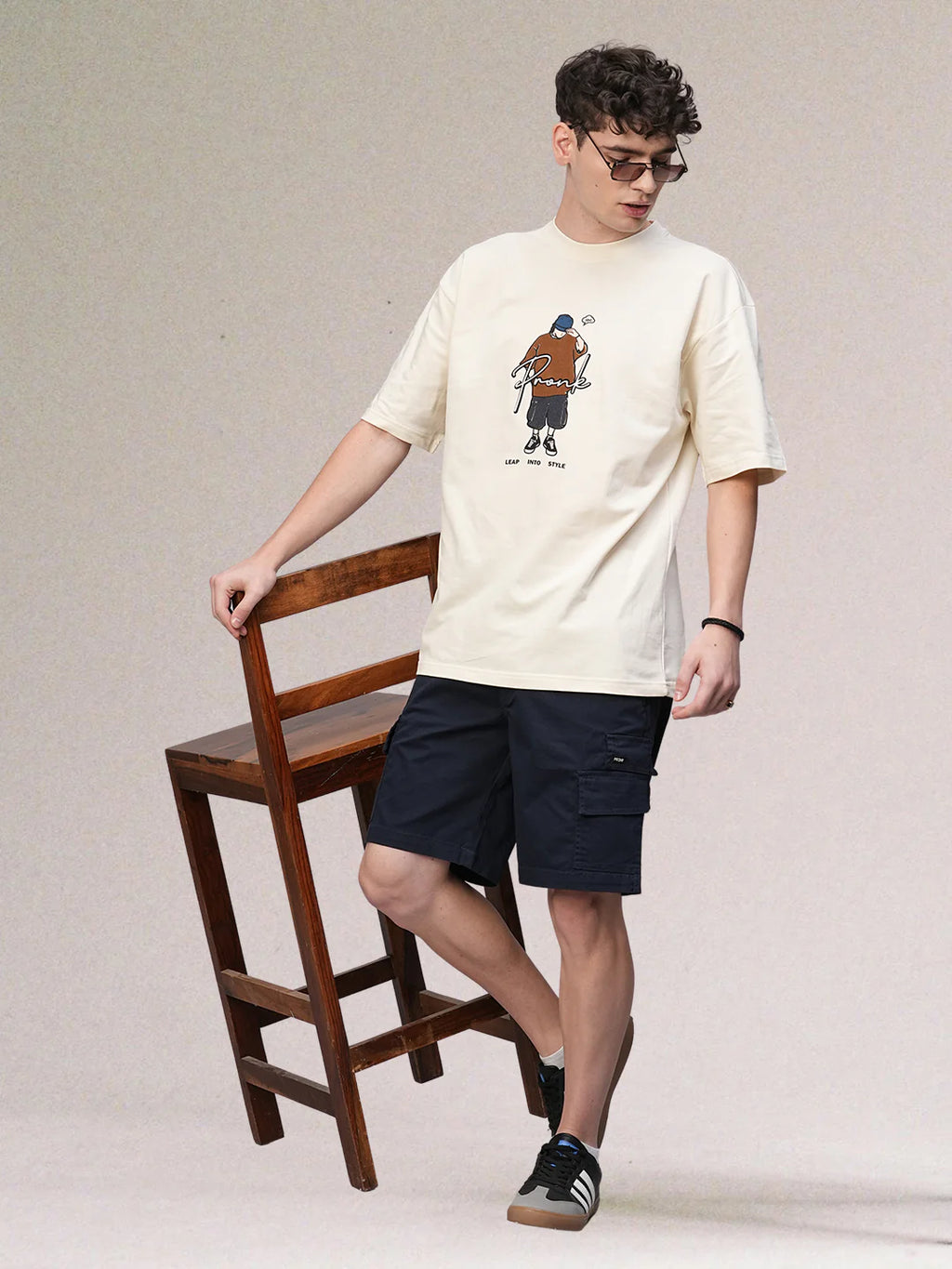 CRIMSON STRAWHAT Men Printed Oversized T-Shirt